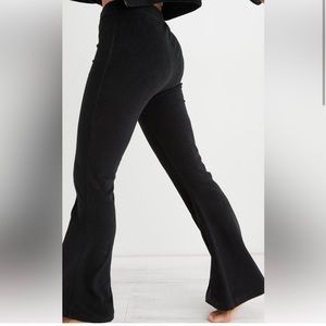 Aerie groove on velour pants